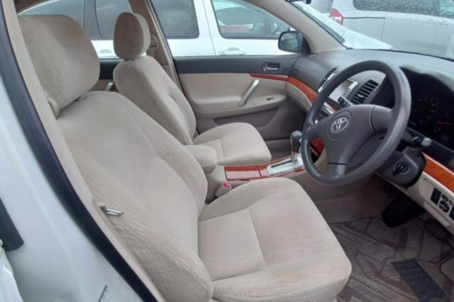 Toyota premio