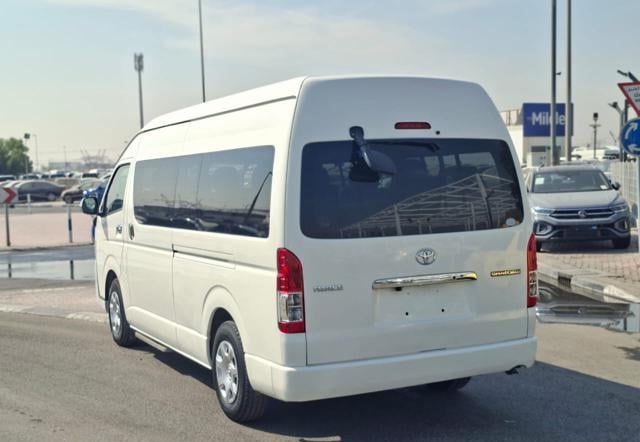 Toyota hiace grand cabin