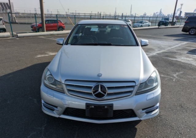 Mercedes-Benz 204049
