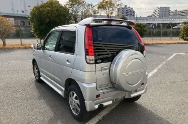 DAIHATSU TERIOS KID