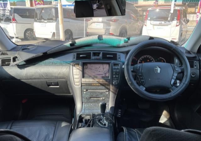 Toyota Crouw Athlete