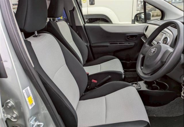 Toyota VITZ F
