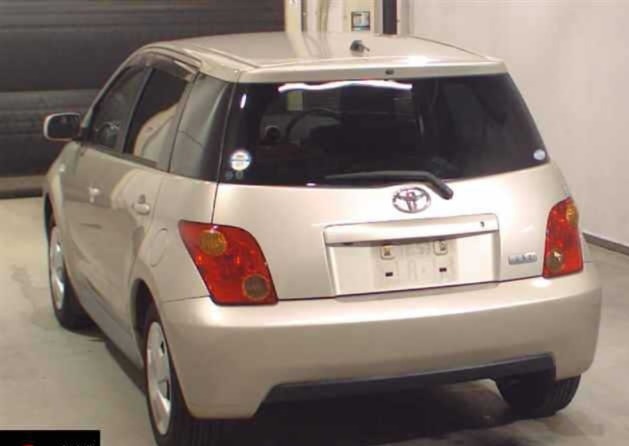 Toyota IST
